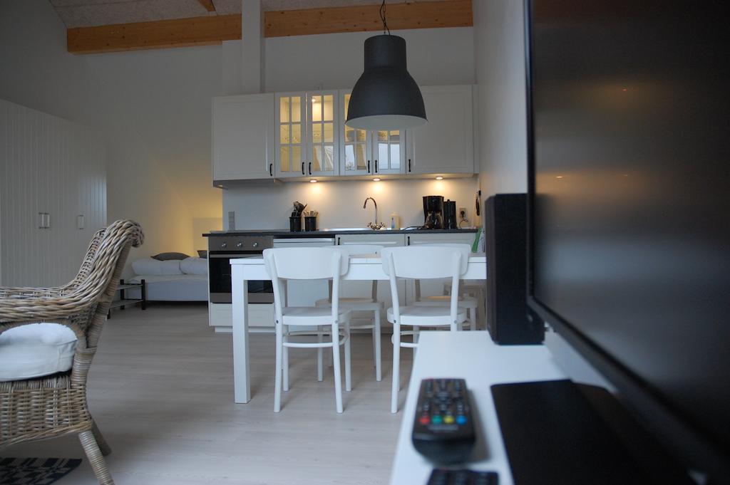 Bygaden 9 Apartment Knebel Phòng bức ảnh